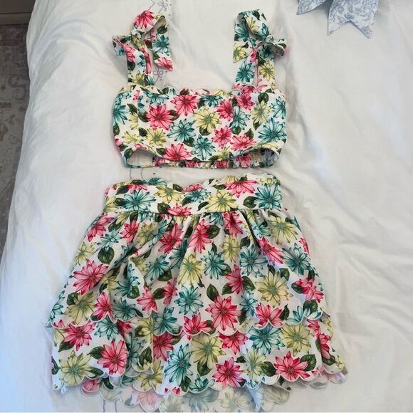 AGUA BENDITA x REVOLVE Rhea Top in Conga White Floral - Picture 2 of 8